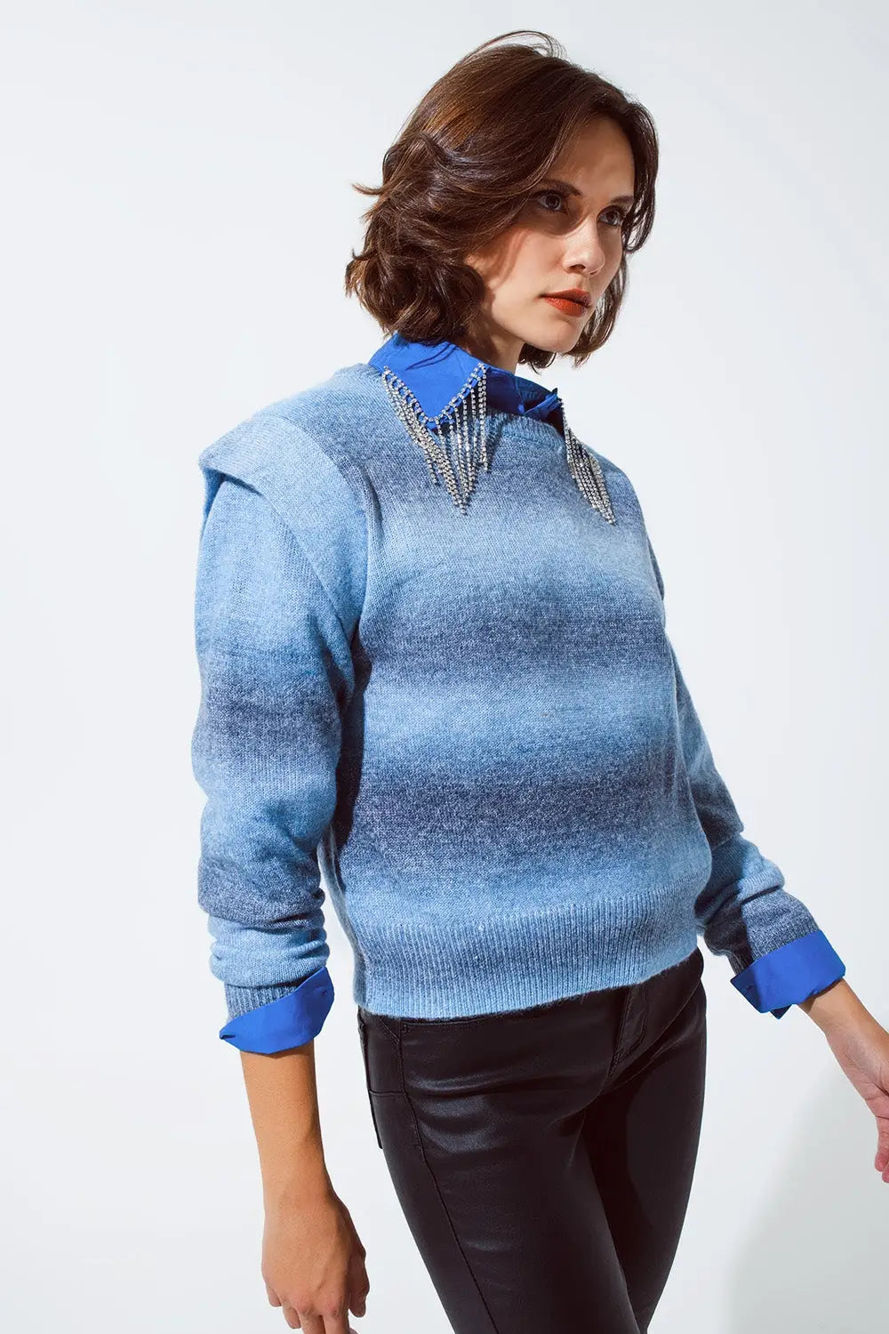 Pull en bleu ombré avec col rond et détails des manches - Pulls