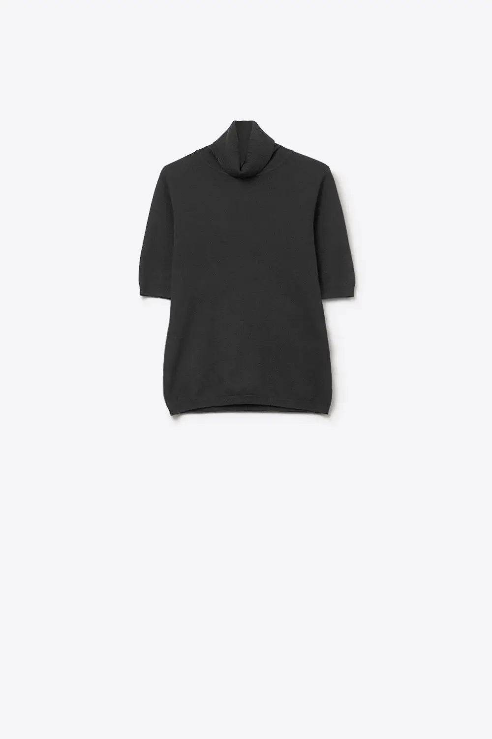 Q2 Pull en fine maille noire à col montant et manches coudées