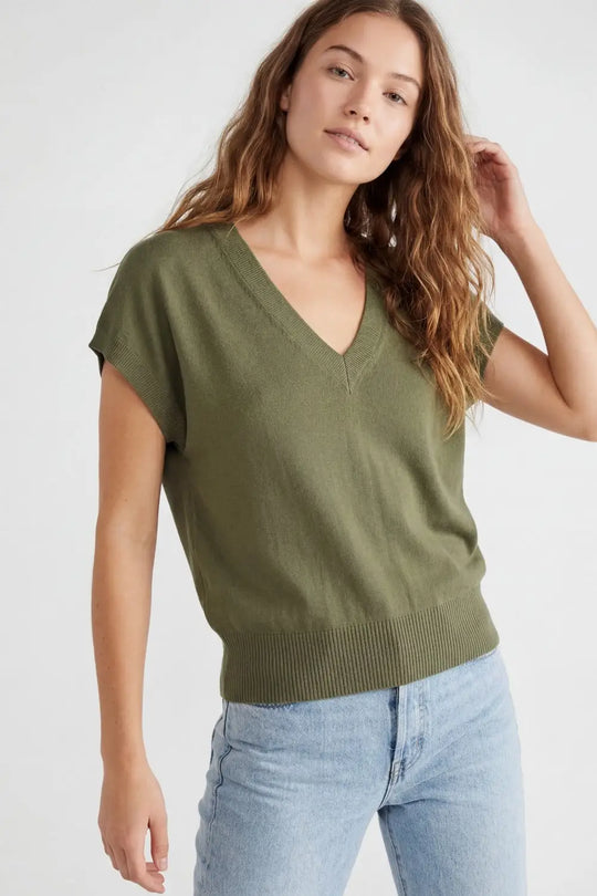 Pull en maille fine à col en V de couleur kaki - One Size / vert