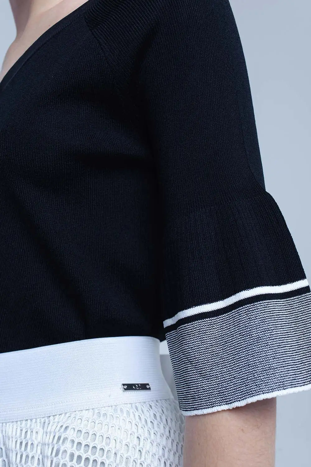 Pull en maille noire avec manches cloche - Pulls