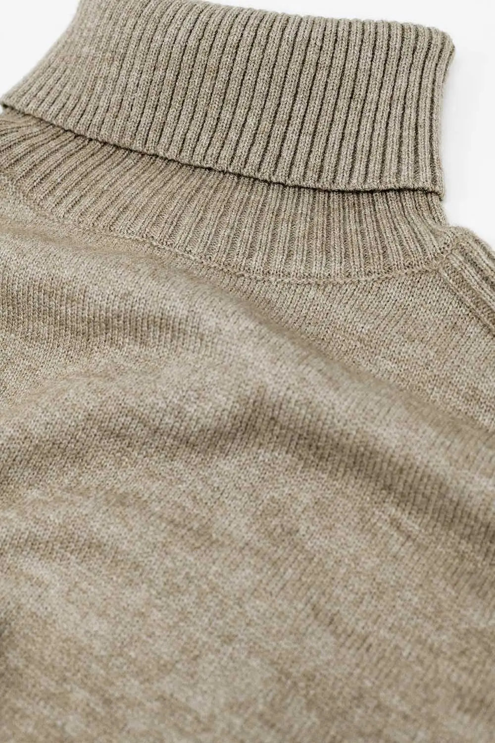 pull large beige avec manches côtelées - Pulls
