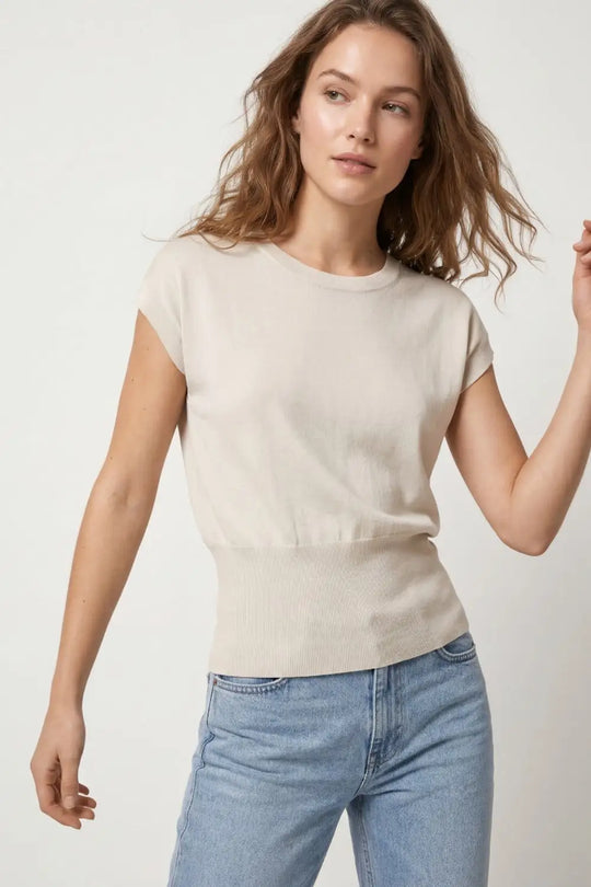 Pull léger en maille avec large bande côtelée à la taille en beige - One Size / beige