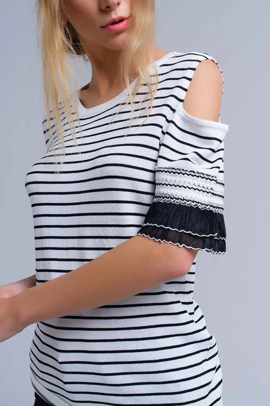 Pull rayé blanc avec broderie - Pulls