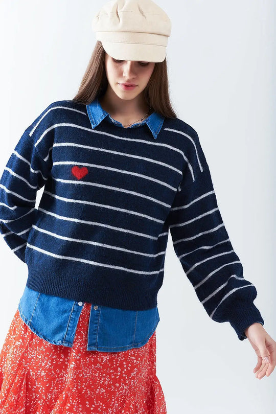 Pull rayé bleu avec détail coeur rouge - Pulls