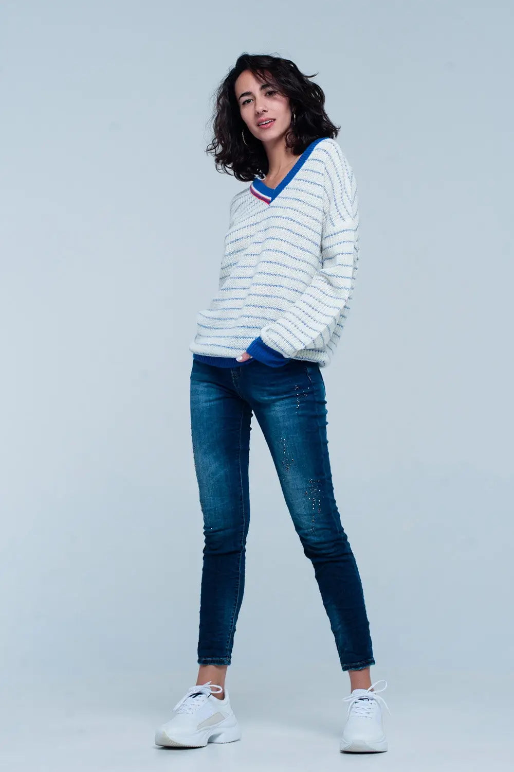 Pull rayé bleu avec encolure en V - Pulls
