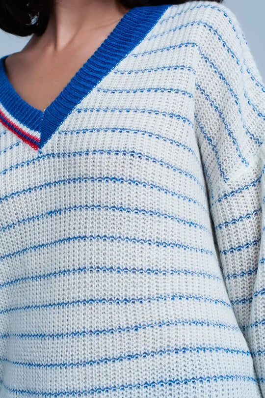 Pull rayé bleu avec encolure en V - Pulls