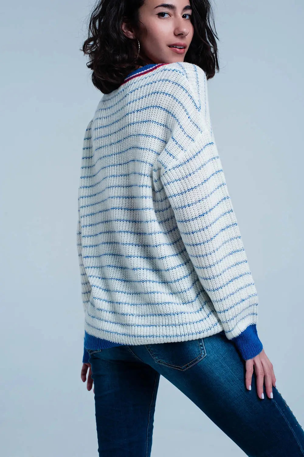 Pull rayé bleu avec encolure en V - Pulls