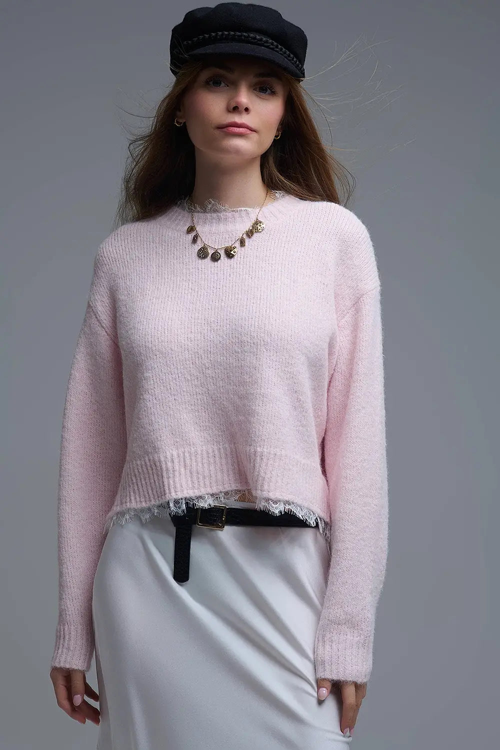Q2 Pull rose décontracté avec détails en dentelle en rose