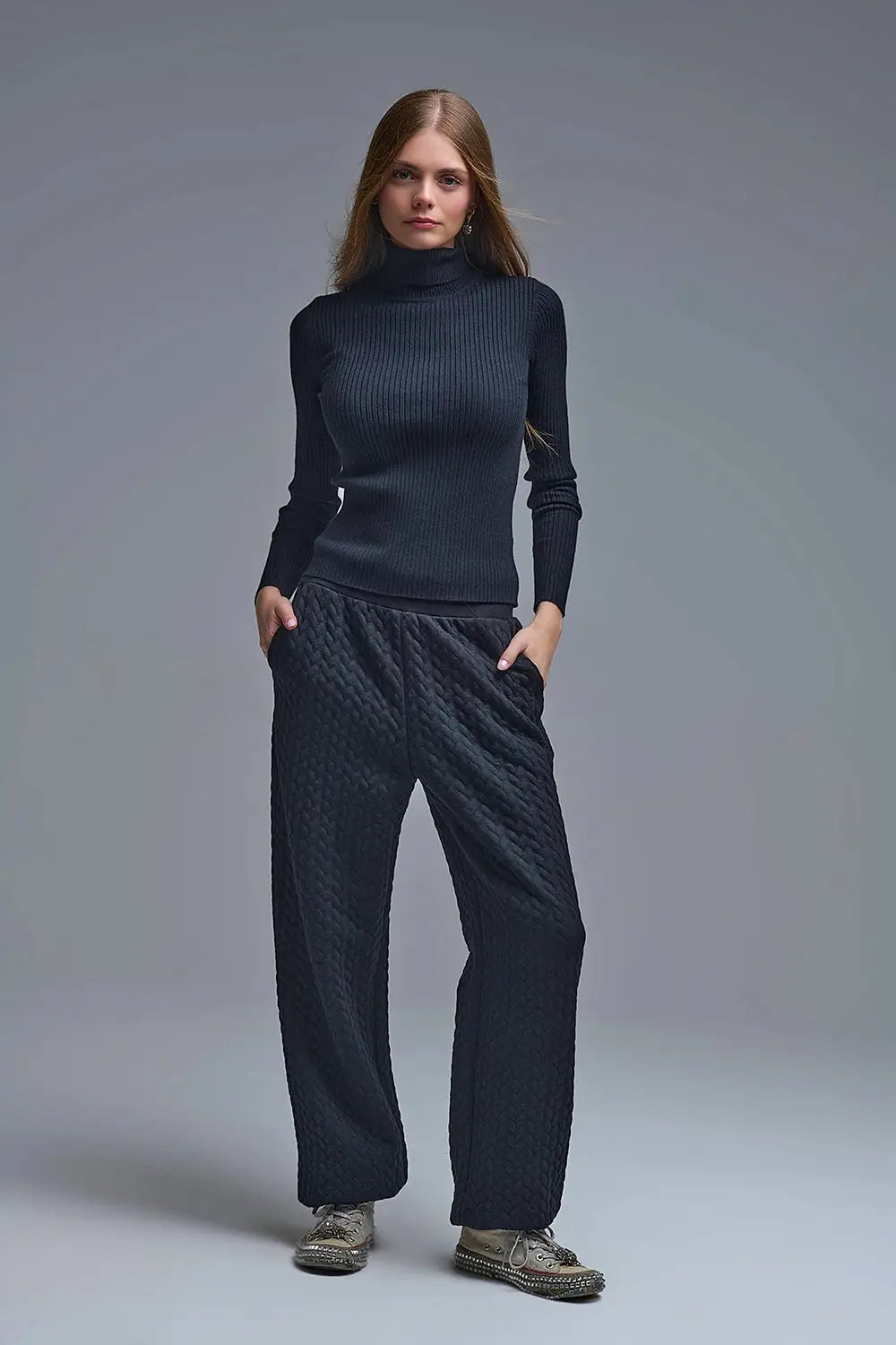 Pull roulé à col de tortue et côtes en noir - Pulls