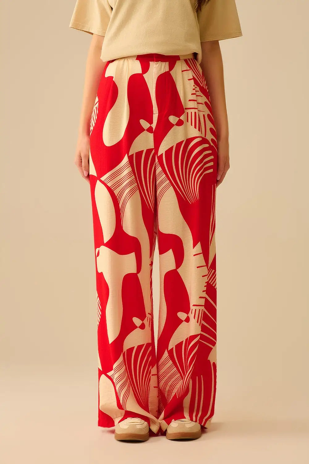 Q2 Red abstract print wide-leg trousers