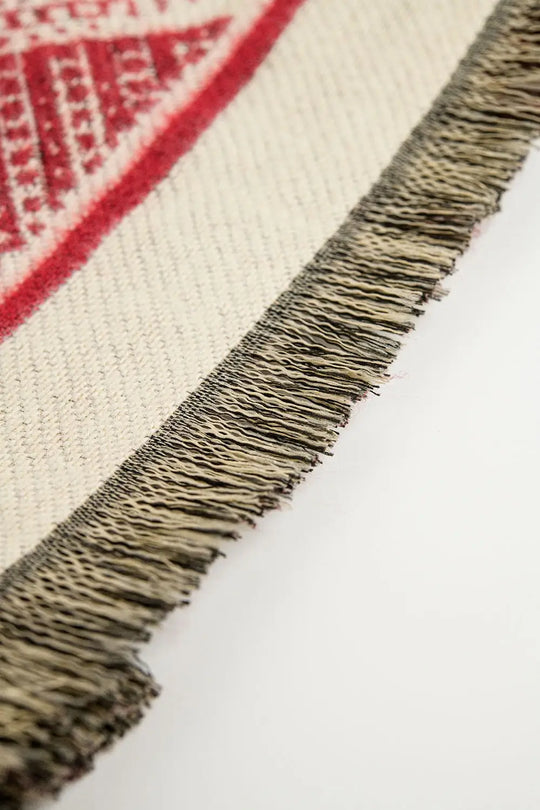 Red knitted scarf with geometric print - One Size / Red - Scarves & Hats