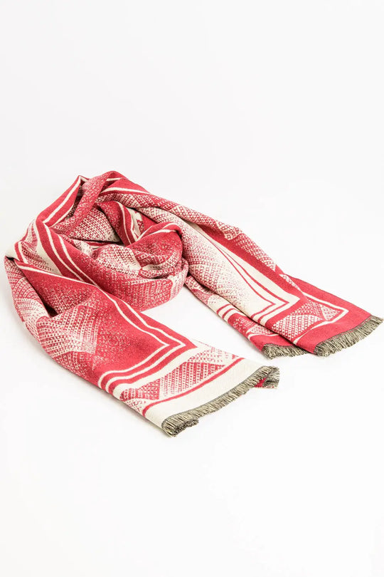 Red knitted scarf with geometric print - One Size / Red - Scarves & Hats