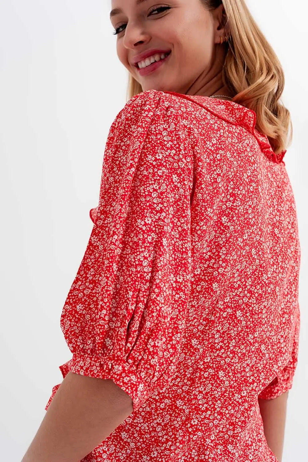 Red wrap top in clustered flower print - Shirts