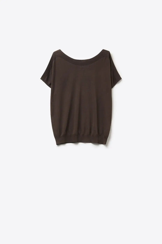 Q2 Relaxed brown boatneck sweater with dropped sleeves