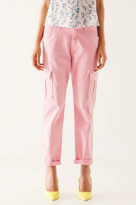 Relaxed cargo pants in pink - Jeans
