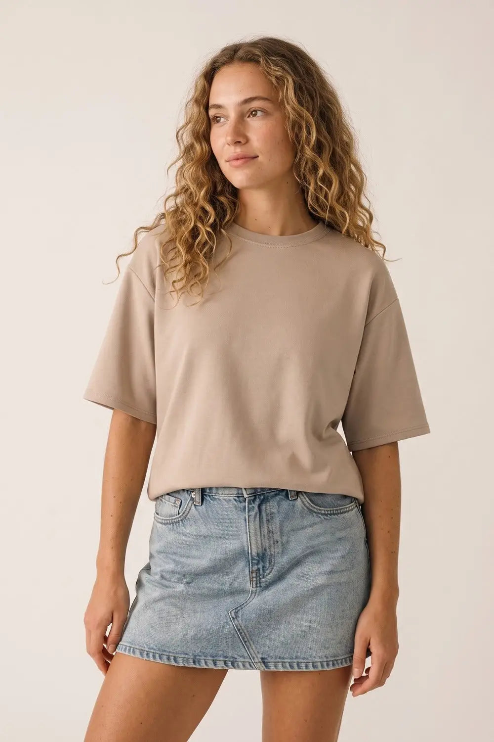 Q2 Relaxed Fit Short Sleeve Crewneck sweatshirt in beige