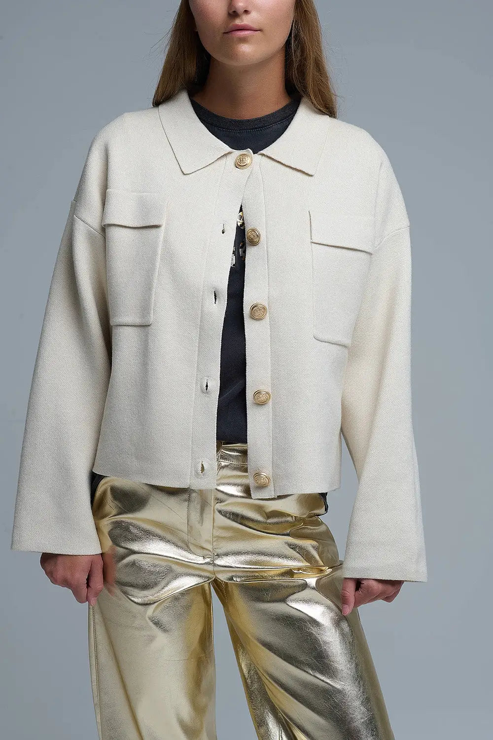 Q2 Relaxed Formal Knitted Cardigan With Chest Pockets in Beige