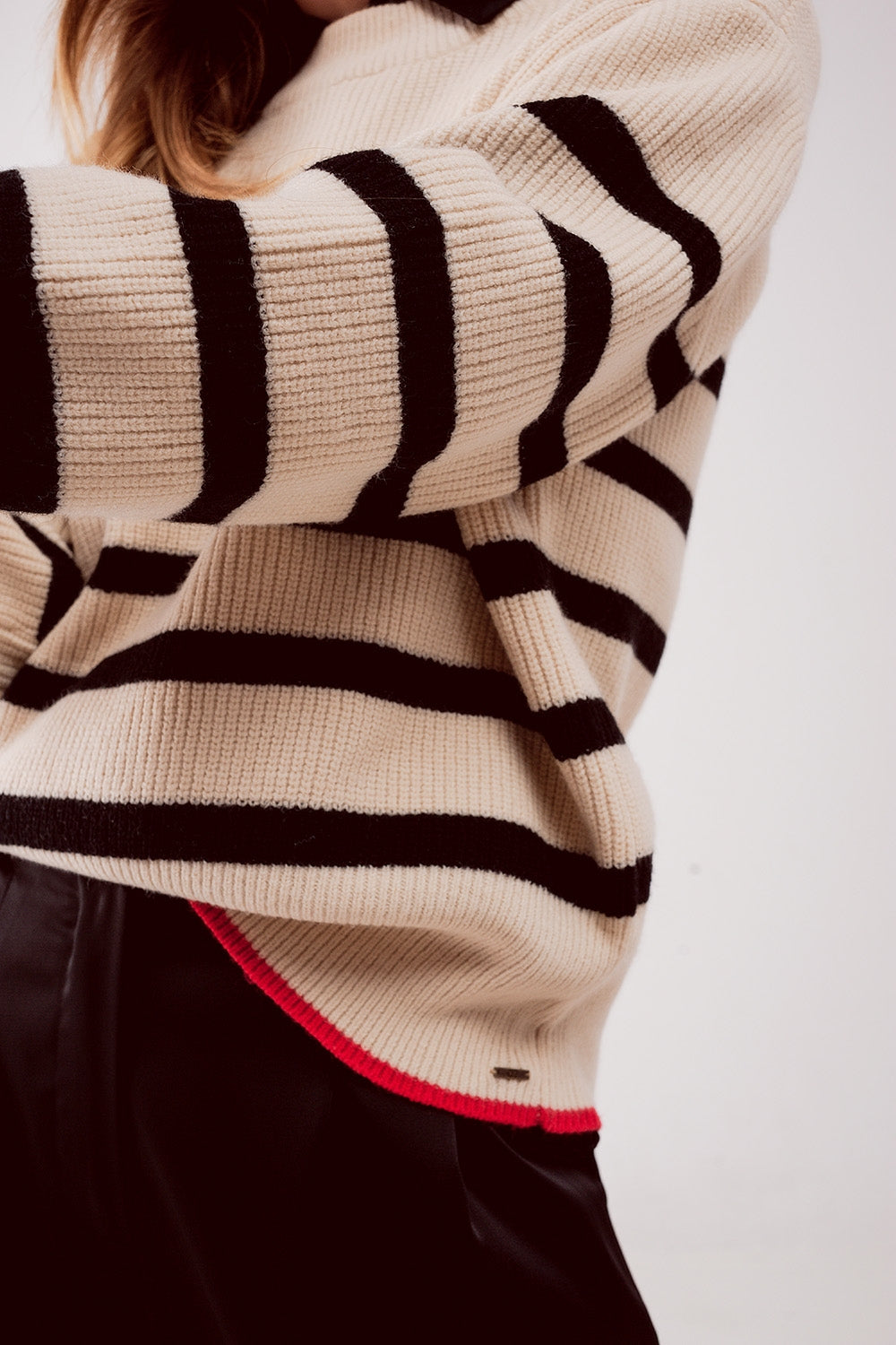 Relaxed jumper in stripe pattern in beige