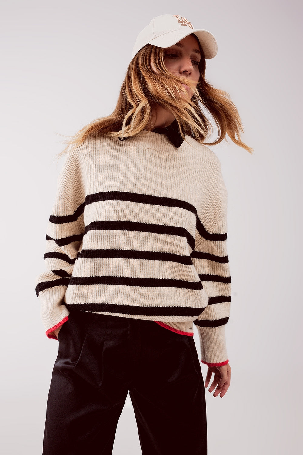 Relaxed jumper in stripe pattern in beige