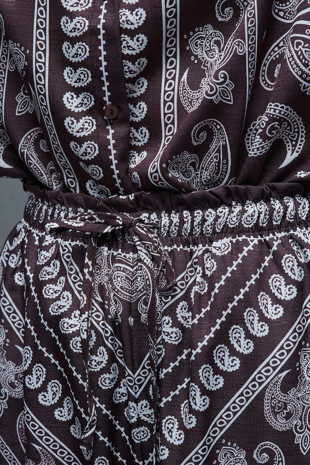 Relaxed Paisley Print Pants With Adjustable Drawstring in Brown - Pants