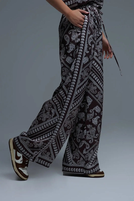 Relaxed Paisley Print Pants With Adjustable Drawstring in Brown - Pants