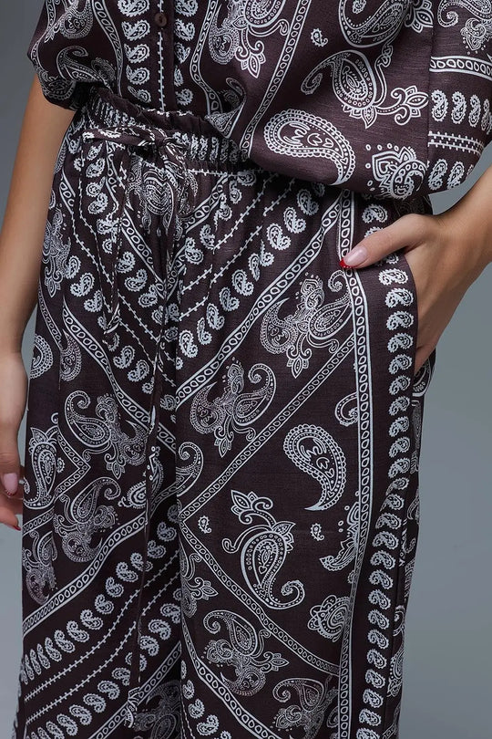 Relaxed Paisley Print Pants With Adjustable Drawstring in Brown - Pants