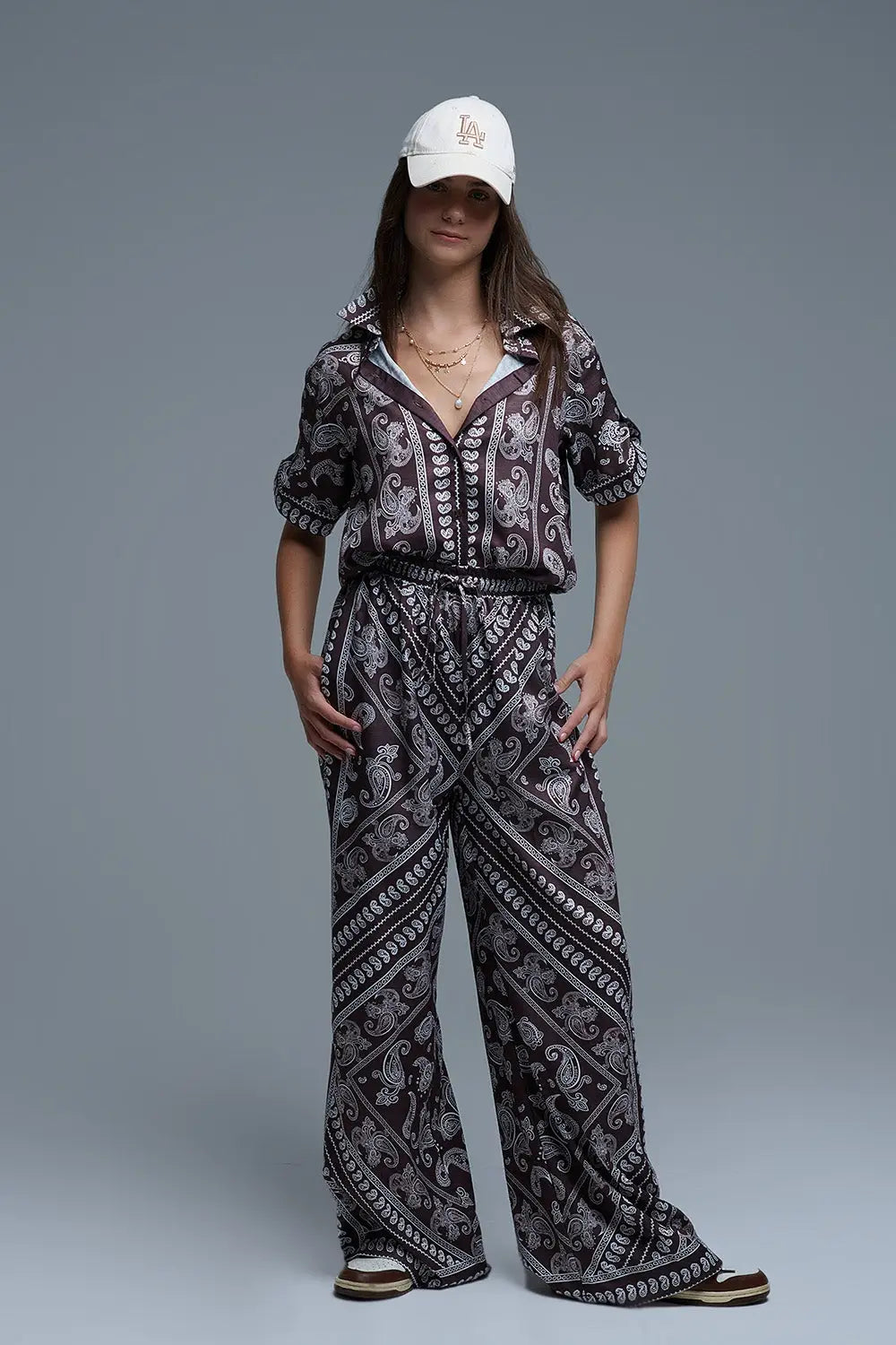 Relaxed Paisley Print Pants With Adjustable Drawstring in Brown - Pants