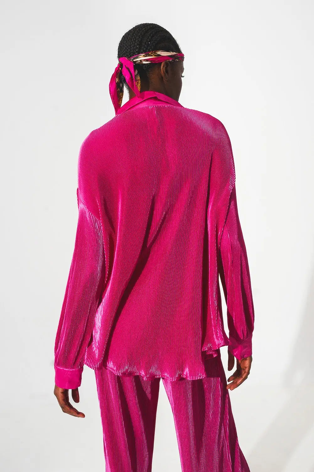 Relaxed pleated satin shirt in fuchsia - Shirts