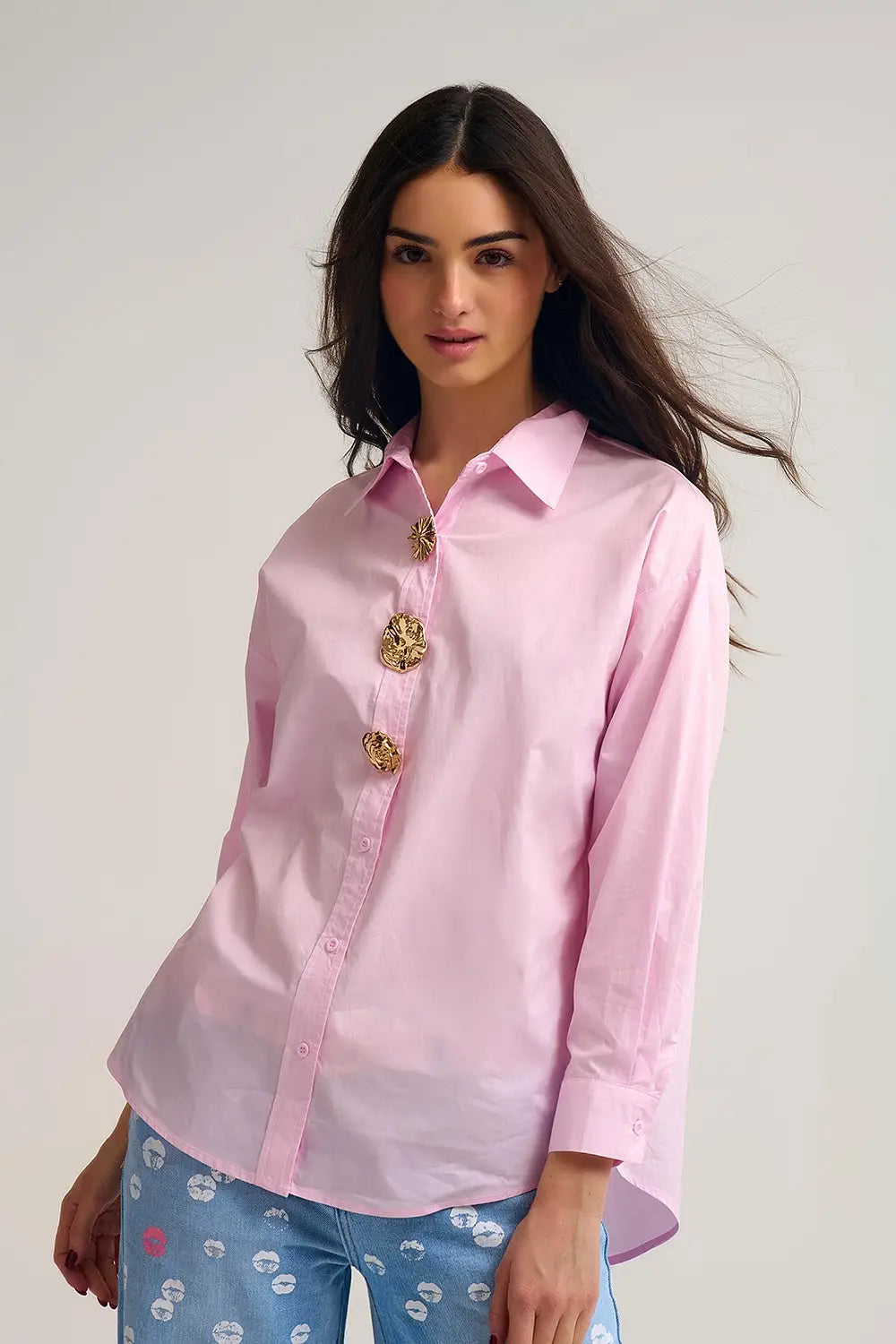 Q2 relaxed poplin Cotton Shirt in pink with Gold Buttons