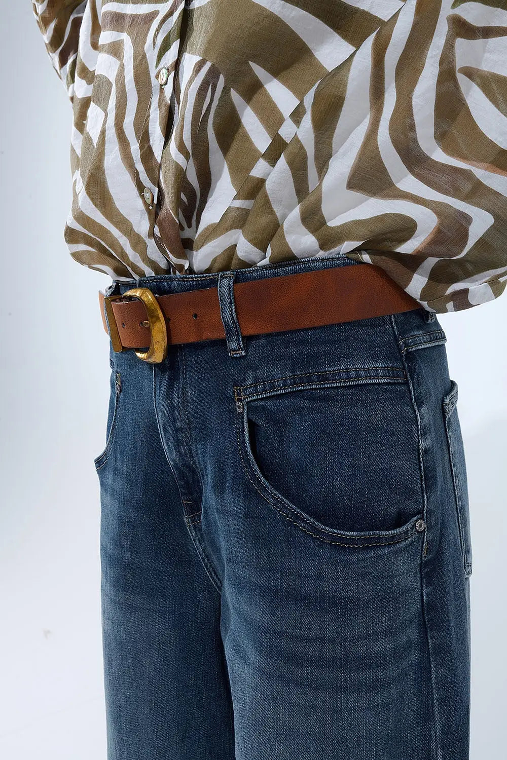 Relaxed WideLeg Vintage Wash Jeans - Jeans