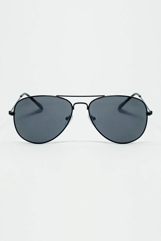 Q2 Retro Aviator SunglassesWith Smoke Lense in Black