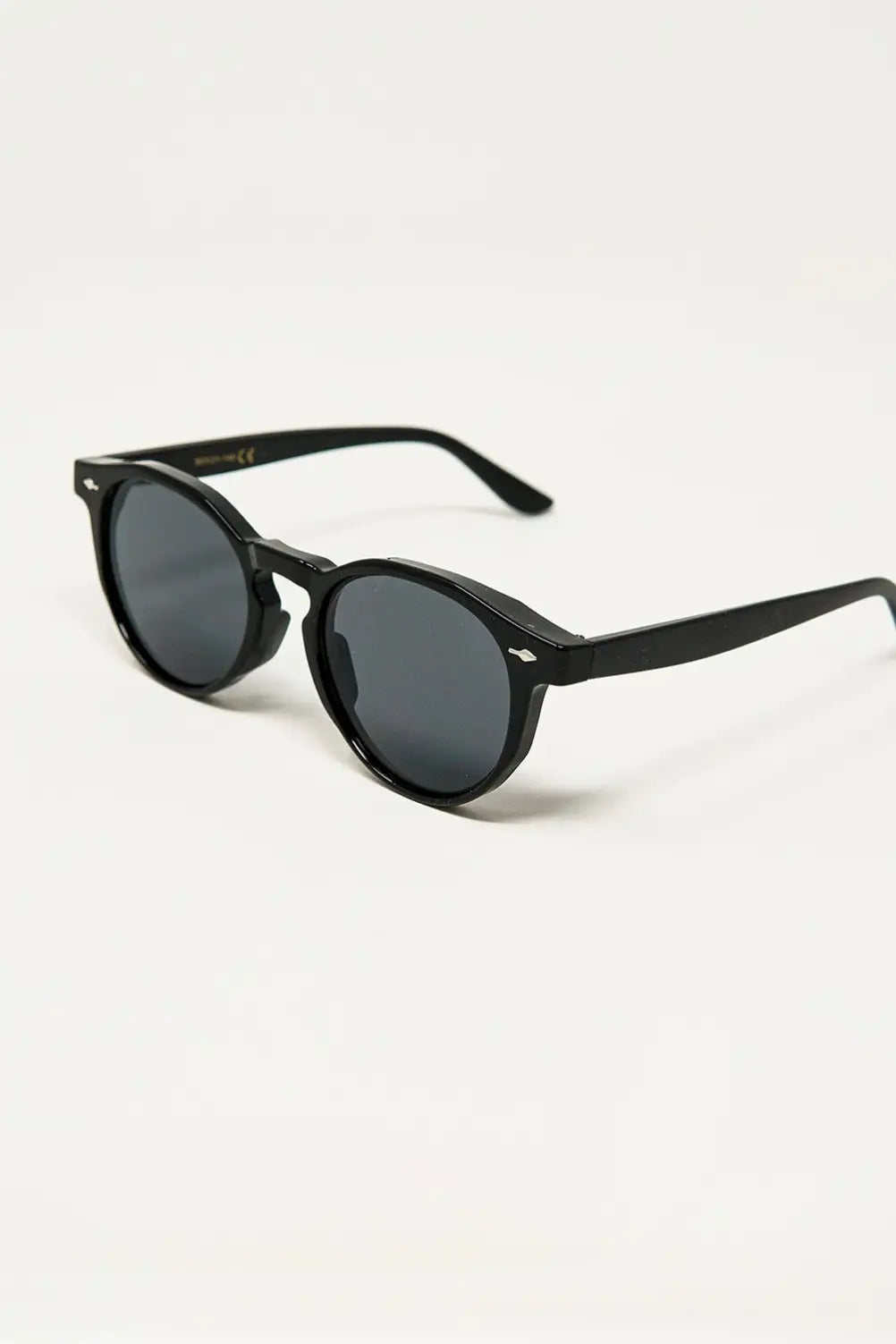 Retro Round Sunglasses With Smoke Black Lens in Black - One Size / Black