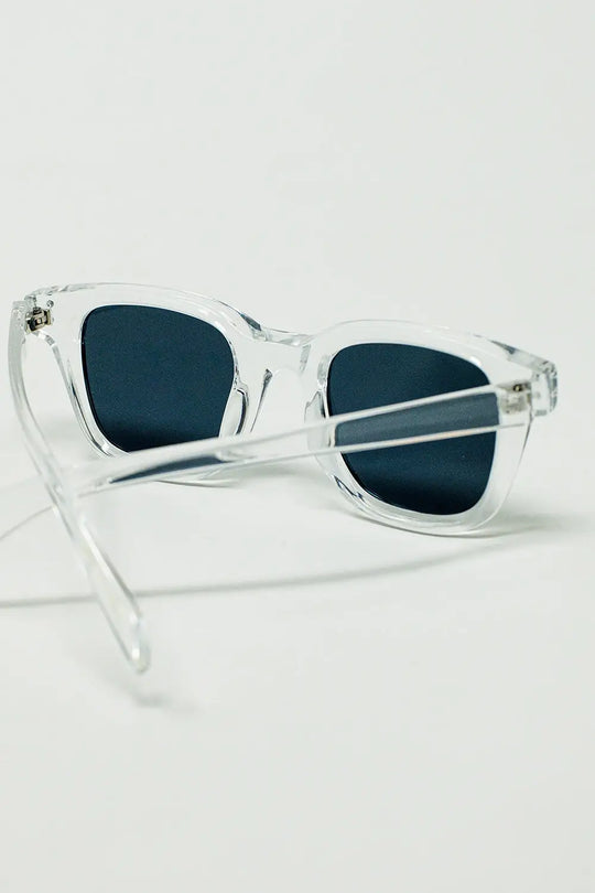 Retro Round Sunglasses With Smoke Black Lense and Transparent Frame - One Size / White