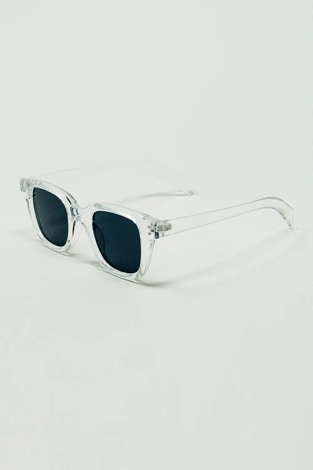Retro Round Sunglasses With Smoke Black Lense and Transparent Frame - One Size / White