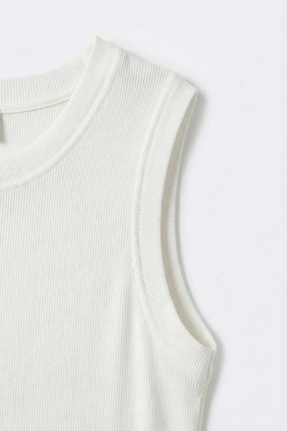 Q2 Ribbed Knit White Tank Top with scoop neck