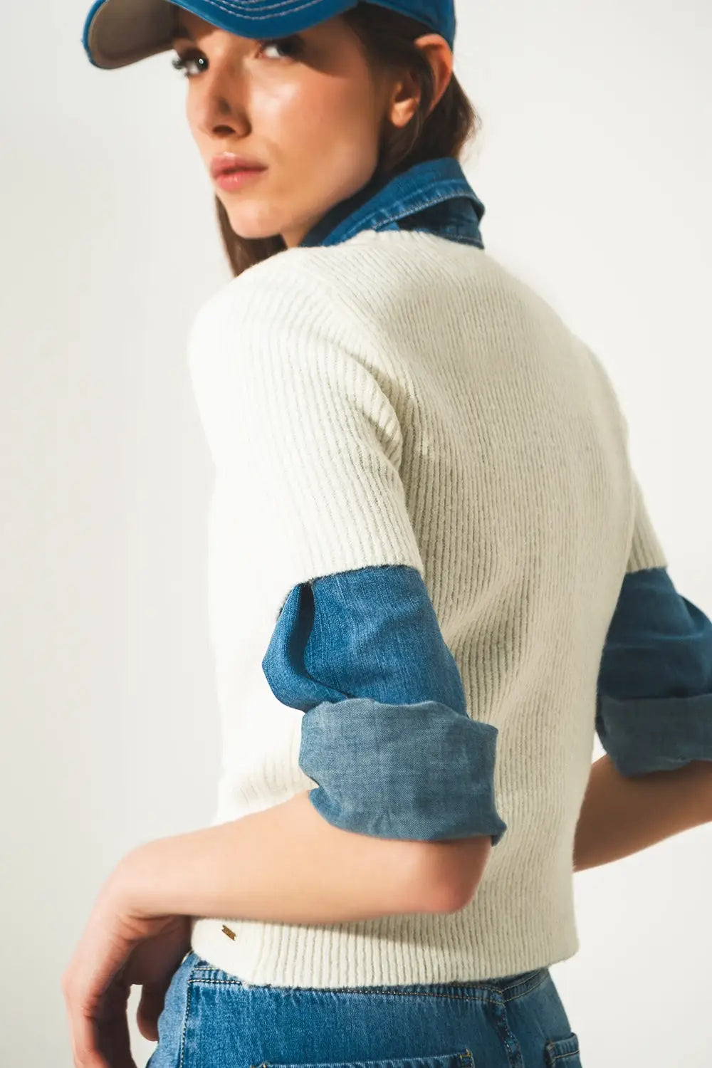 Ribbed short sleeve crop knitted top in cream - Sweaters
