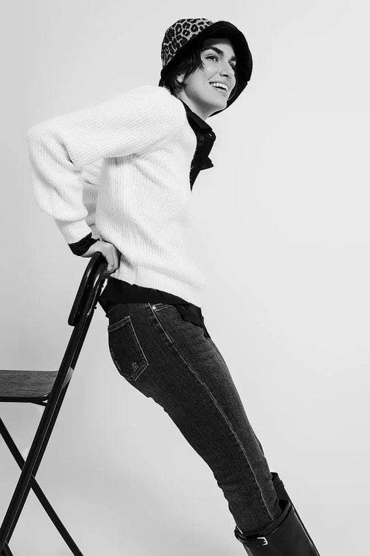 Ribbed V neck jumper in off white - Sweaters