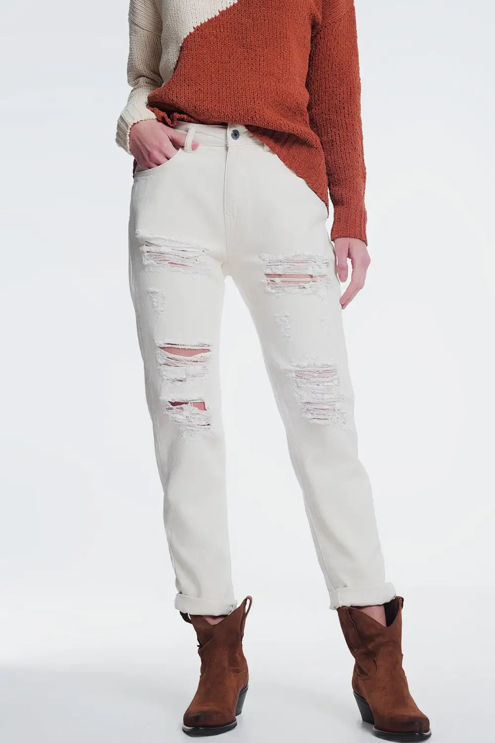 ripped boyfriend jeans in beige - Jeans