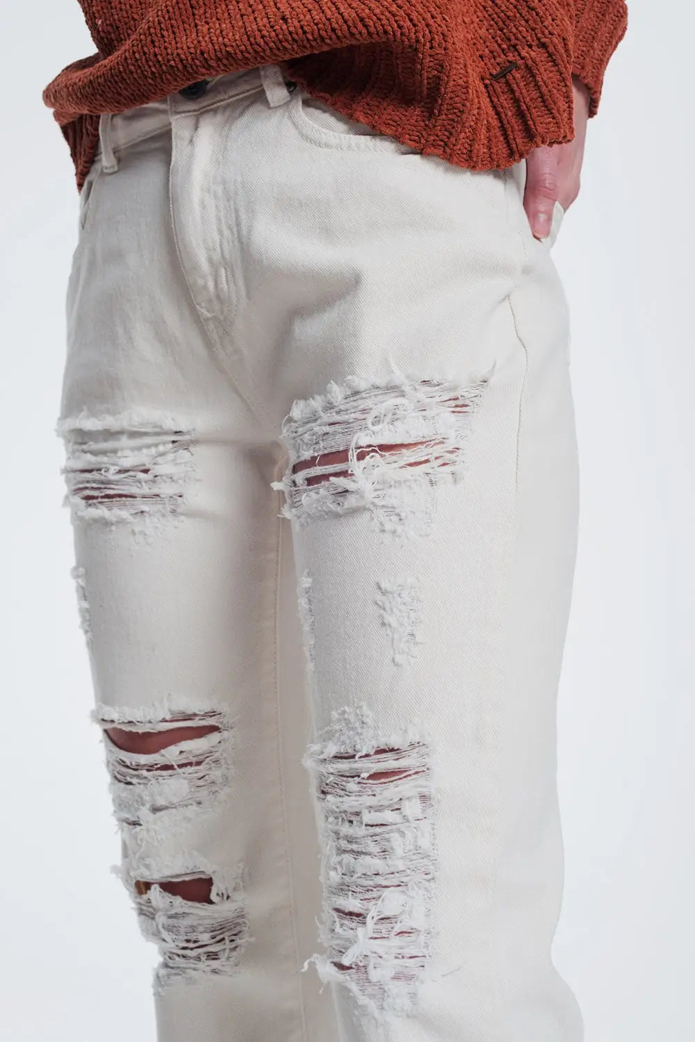 ripped boyfriend jeans in beige - Jeans