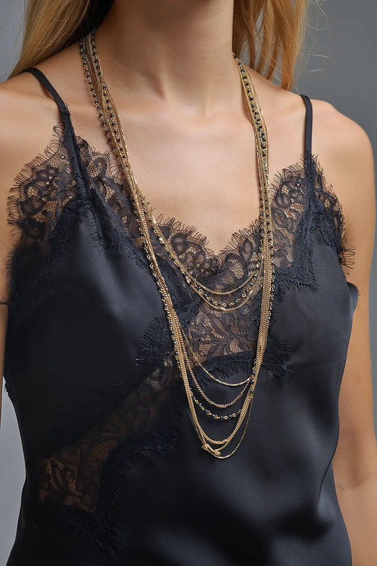 Robe asymétrique en dentelle de satin en noir - Vestidos