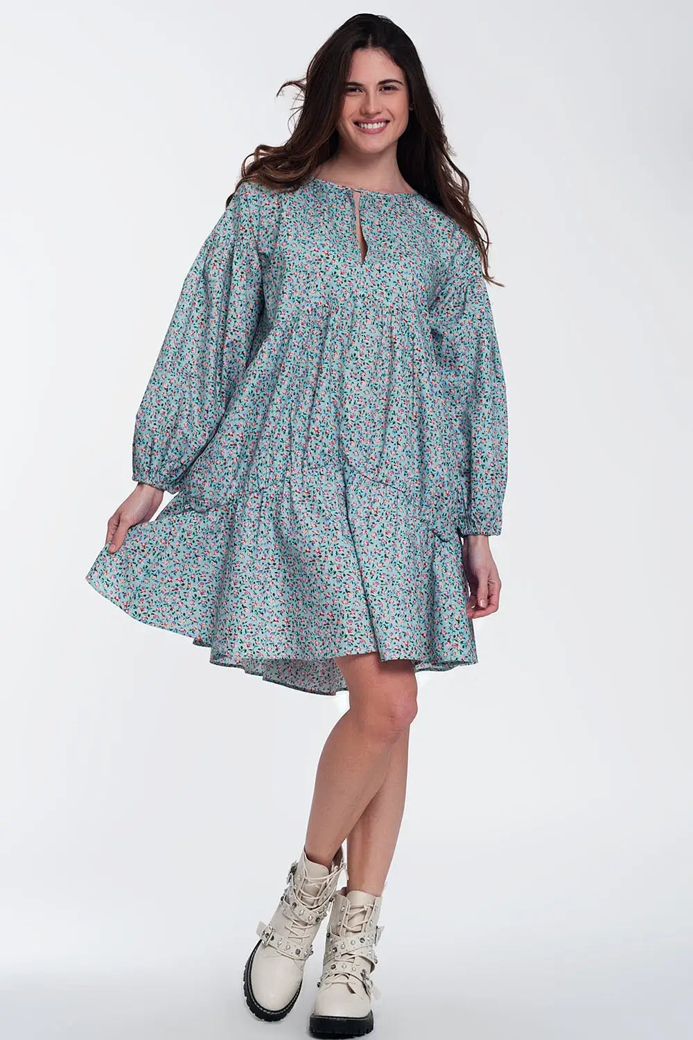 Robe babydoll courte à manches bouffantes et ourlet à basque - Motif fleuri - Vestidos