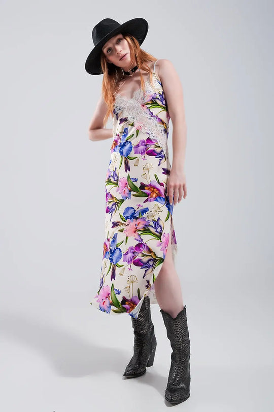 Robe beige à bretelles imprimés fleurs contrastants et décolletée en satin - Vestidos