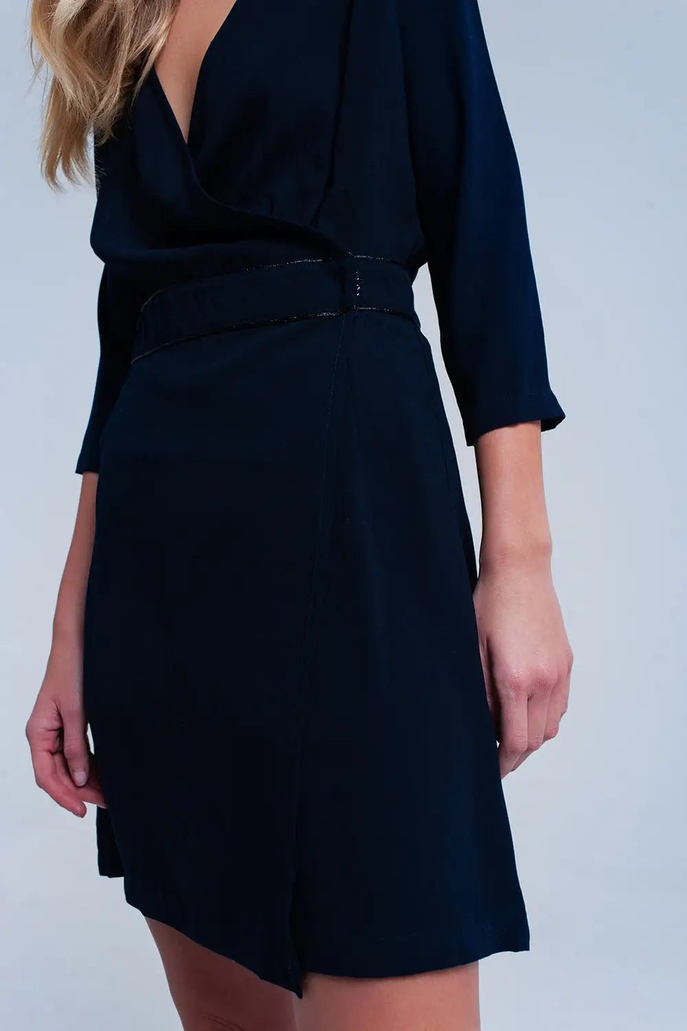Robe cache-coeur bleu avec détail dentelle - Vestidos