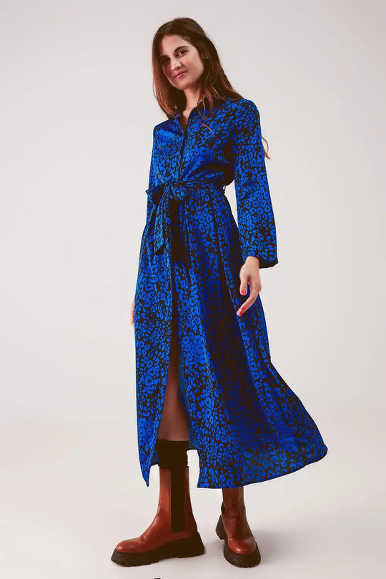Robe chemise longue ceinturée à imprimé animal bleu - Vestidos