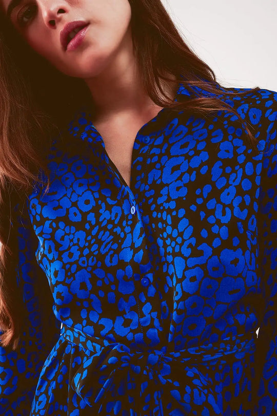 Robe chemise longue ceinturée à imprimé animal bleu - Vestidos