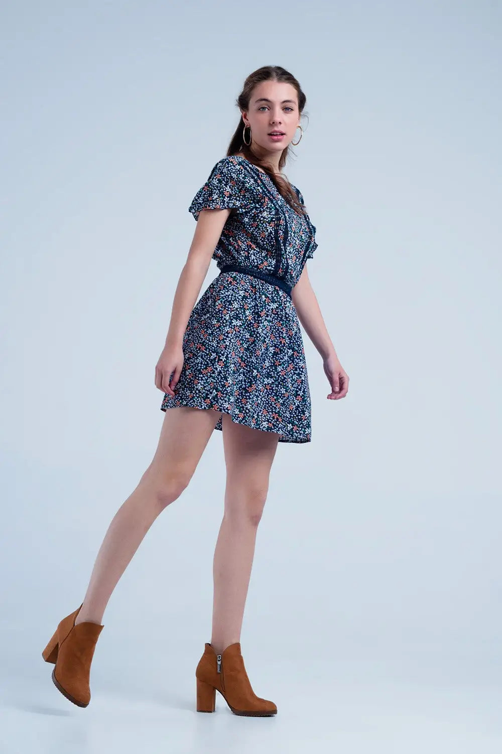 Robe couleur marine à fleurs avec arrière ouvert - Vestidos