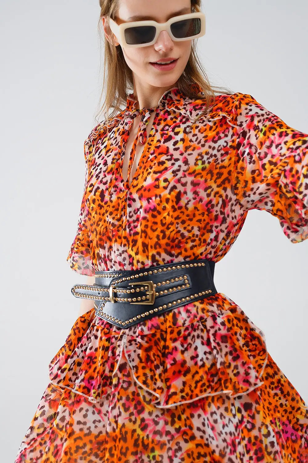 Robe courte à imprimé animalier en orange et blanc - Vestidos