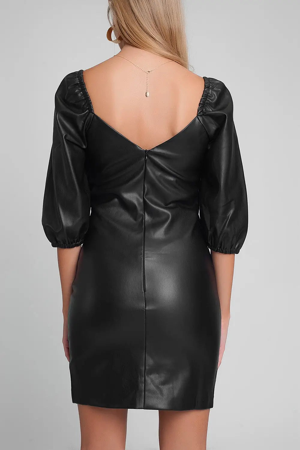 Robe courte à manches bouffantes en similicuir en Noir - Vestidos
