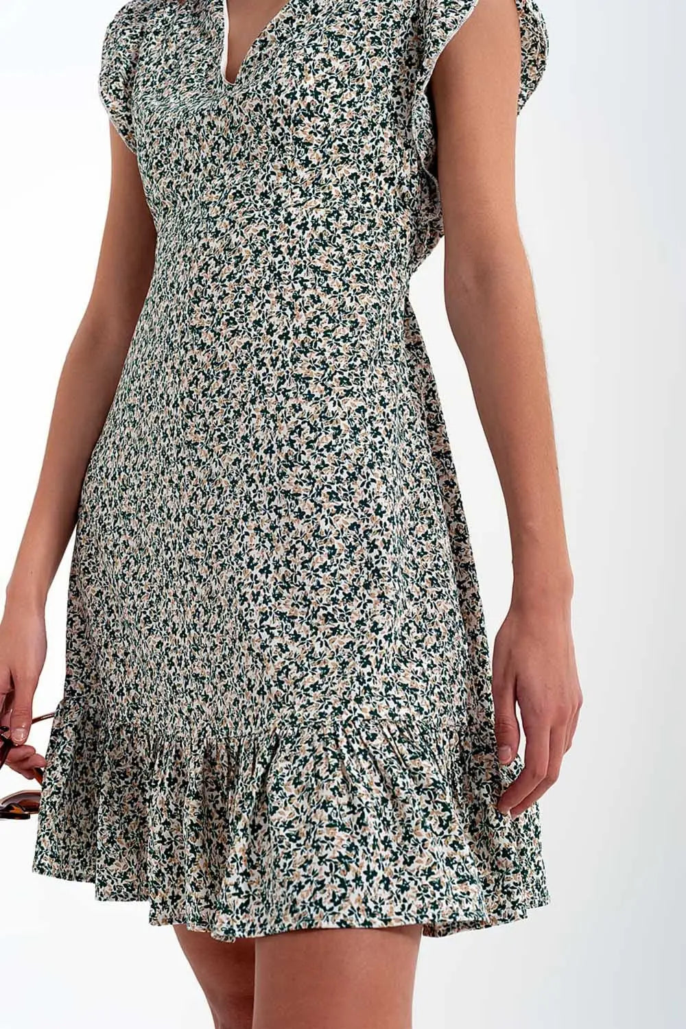 Robe courte à manches volantées et petites fleurs en vert - Vestidos