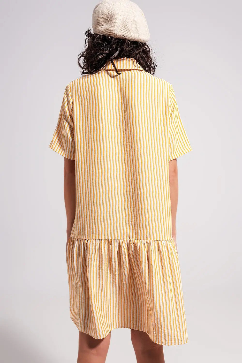 Robe courte à rayures jaune et blanc - Vestidos